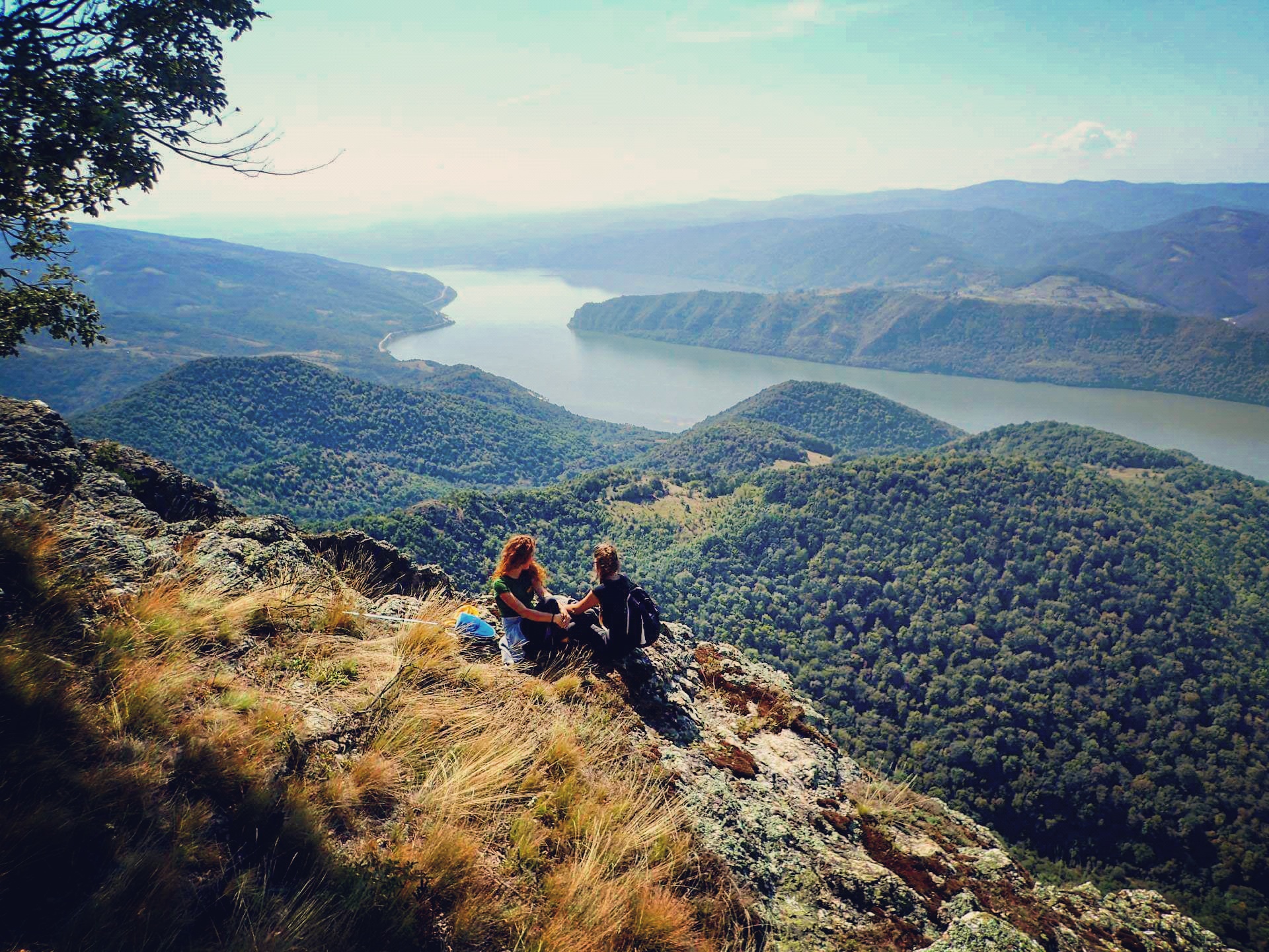 Vedere de pe vârful  Trescovăt